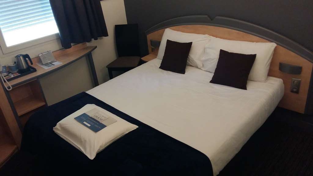 Hotel Kyriad Brive Ouest Cameră foto